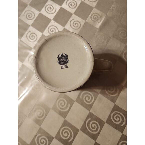 Exclusive Coffee Mug “Give Me Coffee And No One Gets Hurt" - Picture 6 of 8